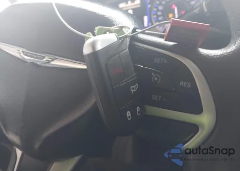 2015 Chrysler 200 Limited z USA, uszkodzony, nr VIN 1C3CCCAB0FN556475